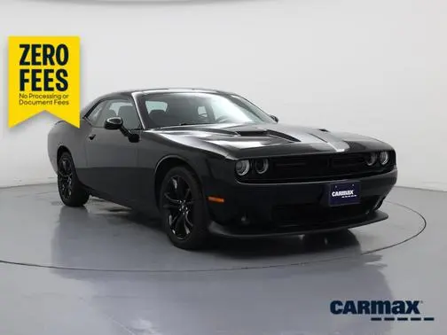 2017 Dodge Challenger SXT RWD photo