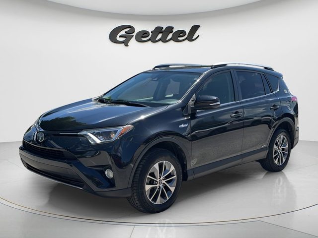 2017 Toyota RAV4 XLE AWD photo