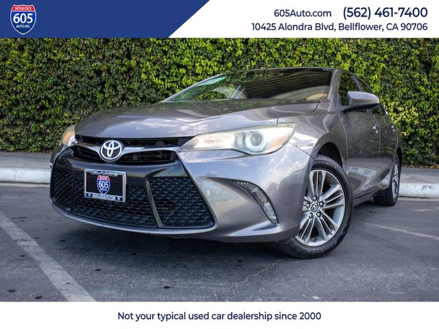 2017 Toyota Camry SE FWD photo