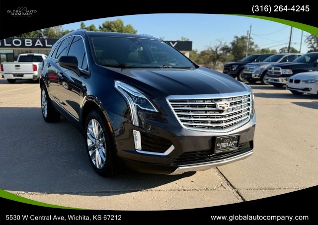 2017 Cadillac XT5 Platinum AWD AWD photo