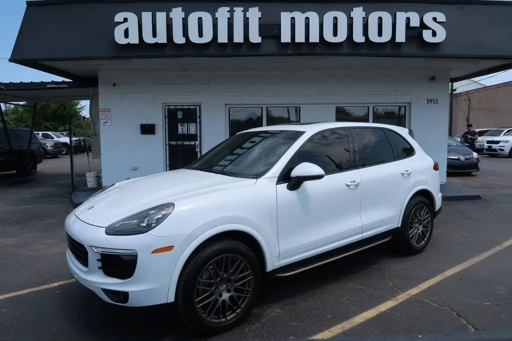 2017 Porsche Cayenne AWD photo