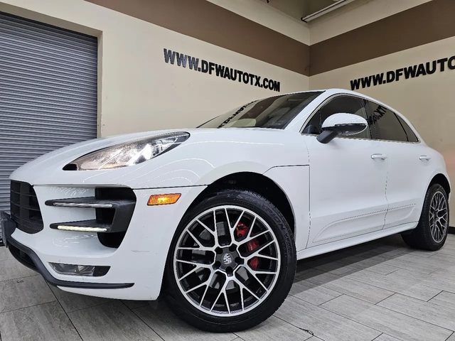 2017 Porsche Macan Turbo AWD photo