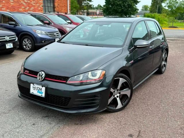 2017 Volkswagen Golf GTI SE FWD photo