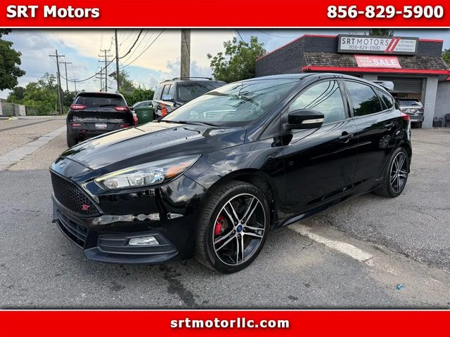 2016 Ford Focus ST FWD photo