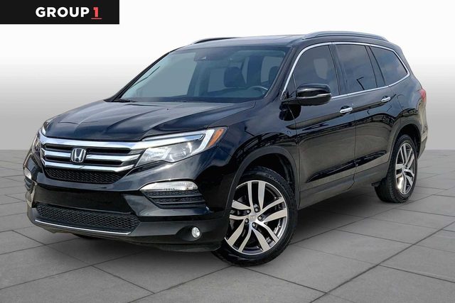 2017 Honda Pilot Elite AWD photo