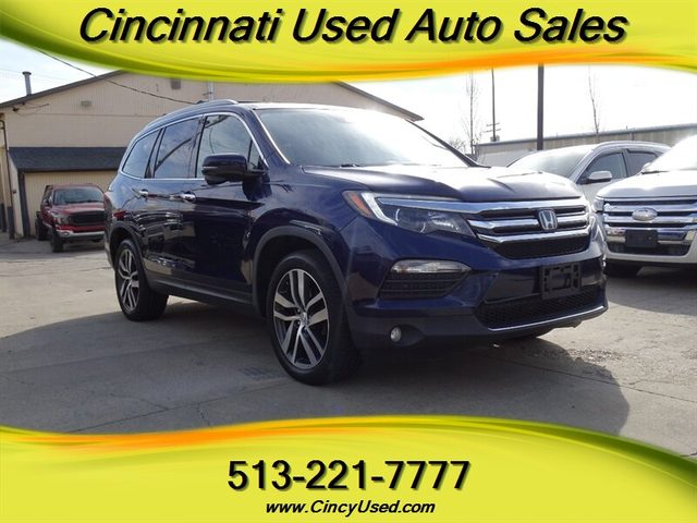 2017 Honda Pilot Touring AWD photo