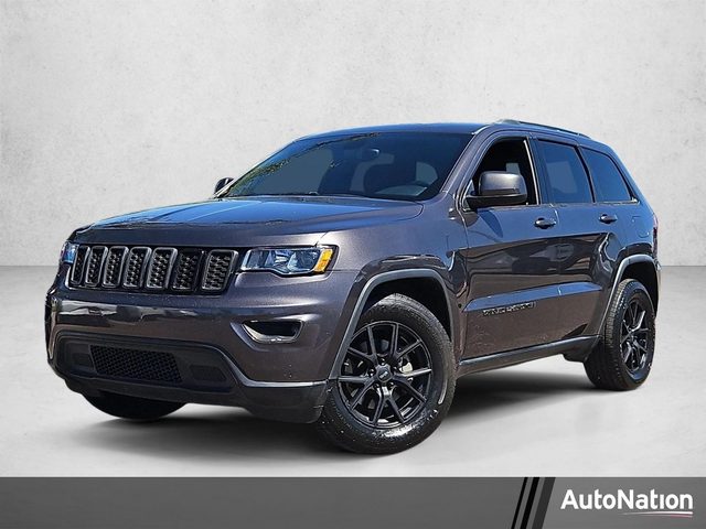 2017 Jeep Grand Cherokee Laredo RWD photo