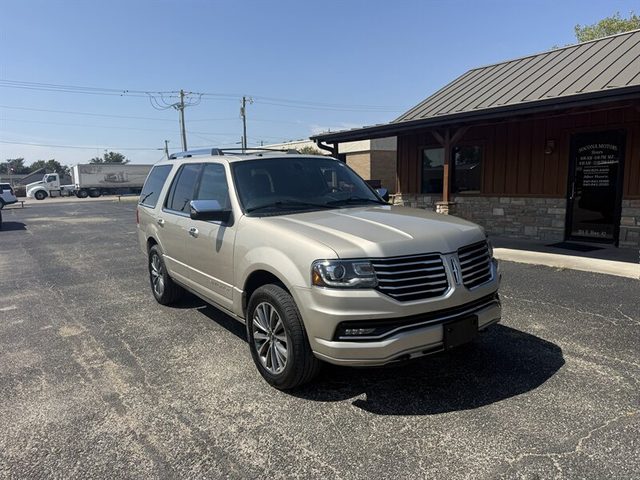 2017 Lincoln Navigator Select RWD photo