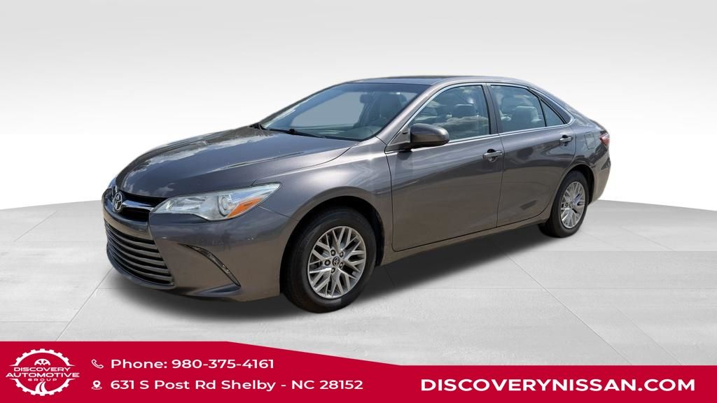 2016 Toyota Camry LE FWD photo
