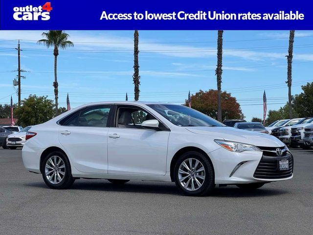 2017 Toyota Camry XLE FWD photo