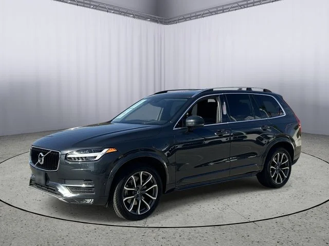 2017 Volvo XC90 Momentum AWD photo
