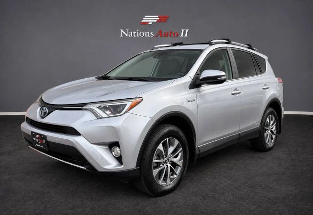 2017 Toyota RAV4 XLE AWD photo