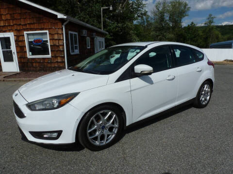 2015 Ford Focus SE FWD photo