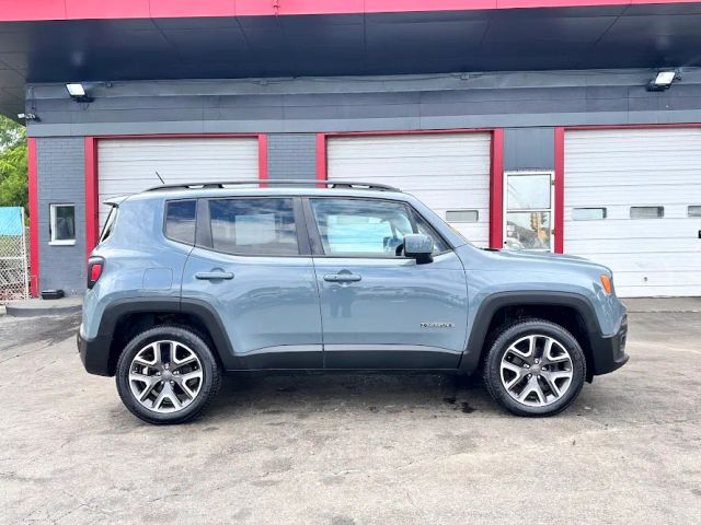 2017 Jeep Renegade Latitude 4WD photo