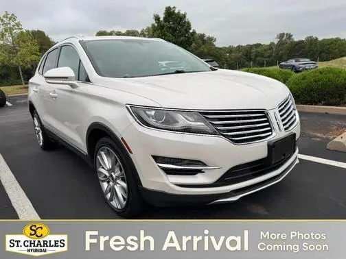 2017 Lincoln MKC Reserve FWD photo