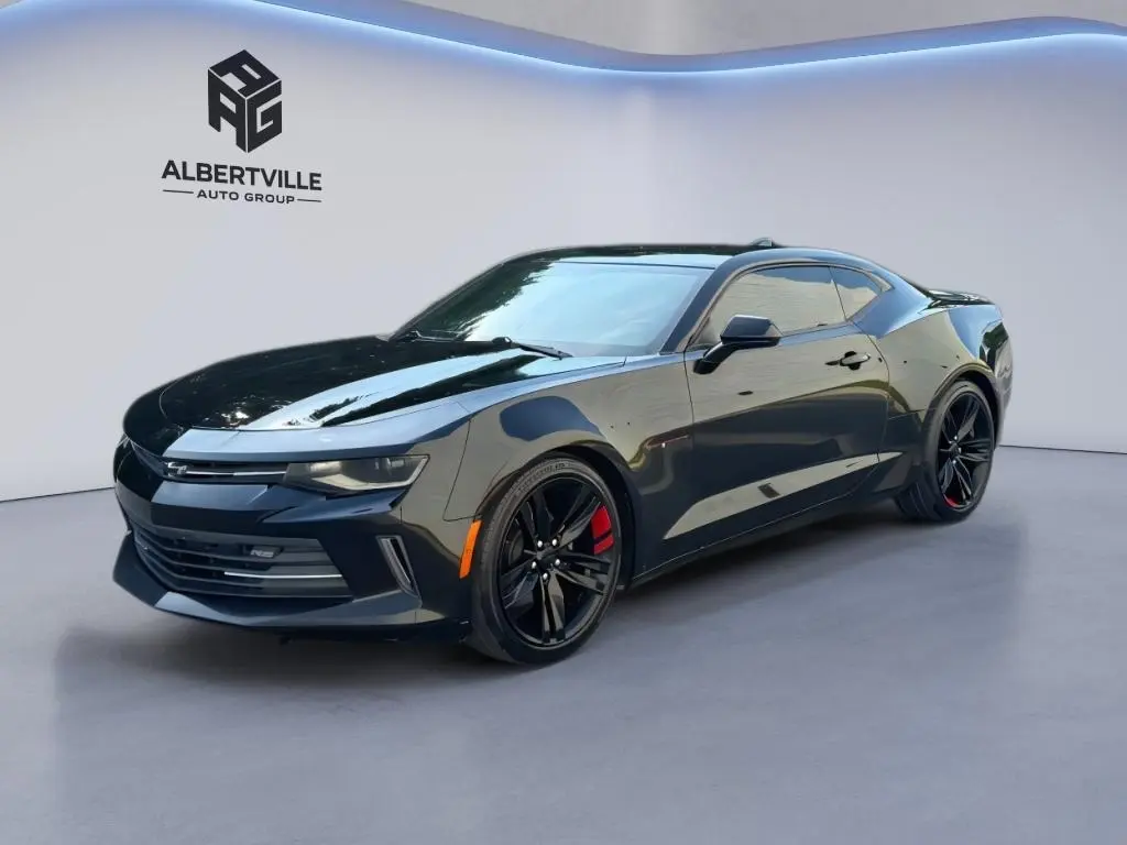 2017 Chevrolet Camaro 1LT RWD photo