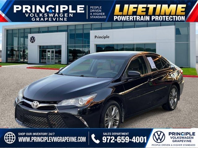2017 Toyota Camry SE FWD photo