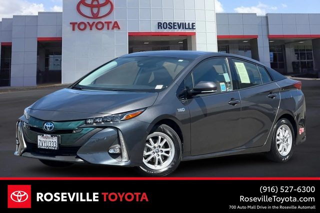 2017 Toyota Prius Prime Advanced FWD photo