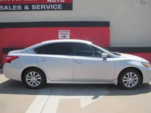 2017 Nissan Altima 2.5 S FWD photo