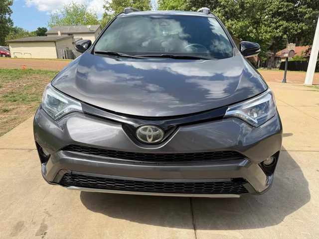 2017 Toyota RAV4 SE FWD photo