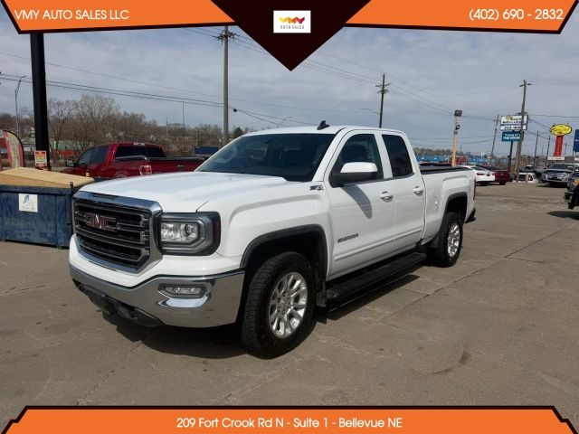 2017 GMC Sierra 1500 SLE 4WD photo