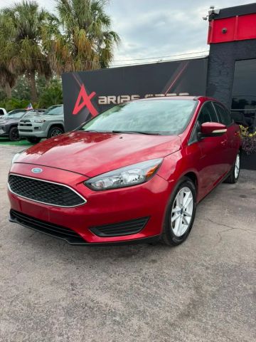 2016 Ford Focus SE FWD photo