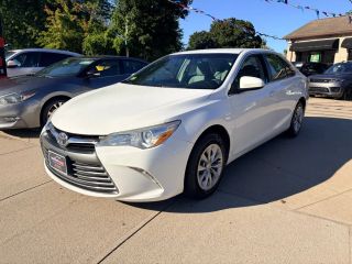 2017 Toyota Camry LE FWD photo