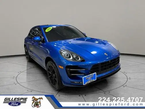 2016 Porsche Macan Turbo AWD photo