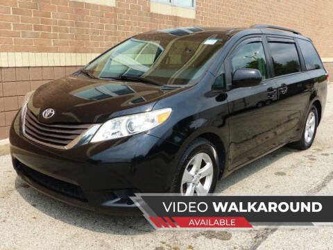 2017 Toyota Sienna LE FWD photo
