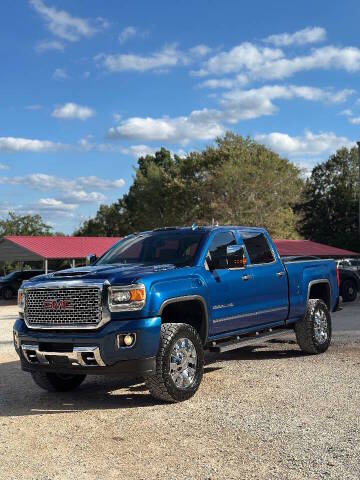 2017 GMC Sierra 2500HD Denali 4WD photo