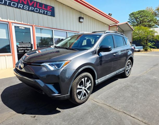 2017 Toyota RAV4 LE FWD photo