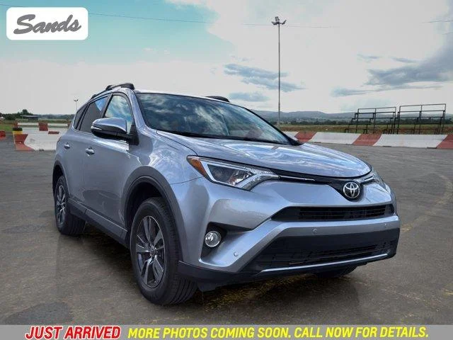2017 Toyota RAV4 XLE FWD photo