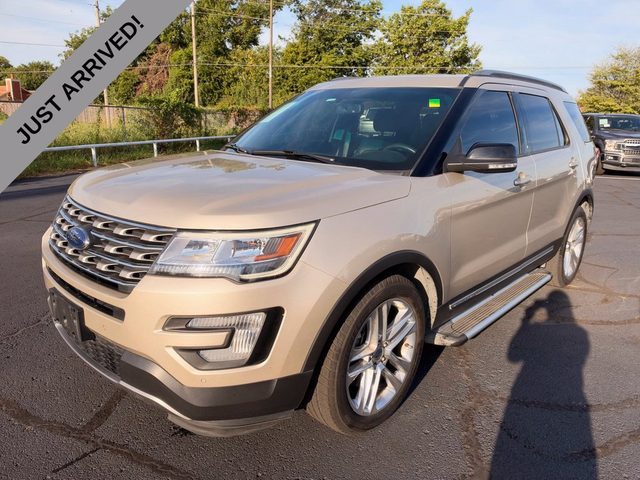 2017 Ford Explorer XLT FWD photo