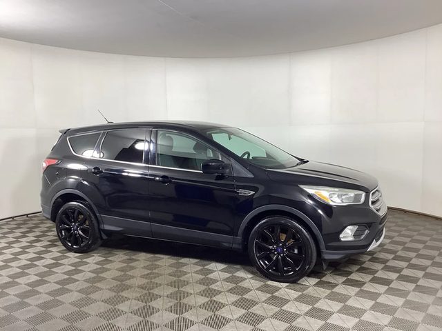 2017 Ford Escape SE FWD photo
