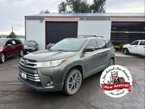 2017 Toyota Highlander XLE AWD photo