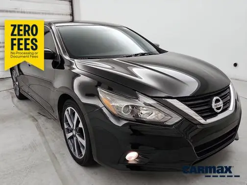 2017 Nissan Altima 2.5 SR FWD photo