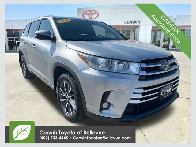 2017 Toyota Highlander XLE AWD photo