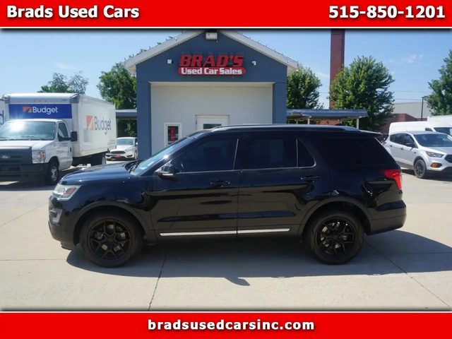 2017 Ford Explorer XLT 4WD photo