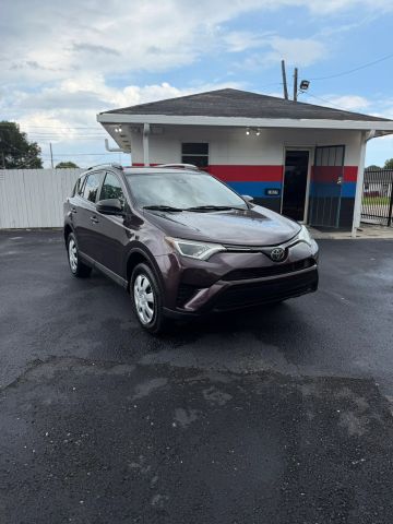 2017 Toyota RAV4 LE FWD photo