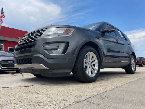 2017 Ford Explorer XLT FWD photo