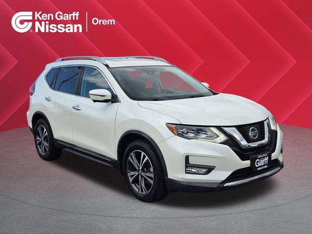 2017 Nissan Rogue SL FWD photo