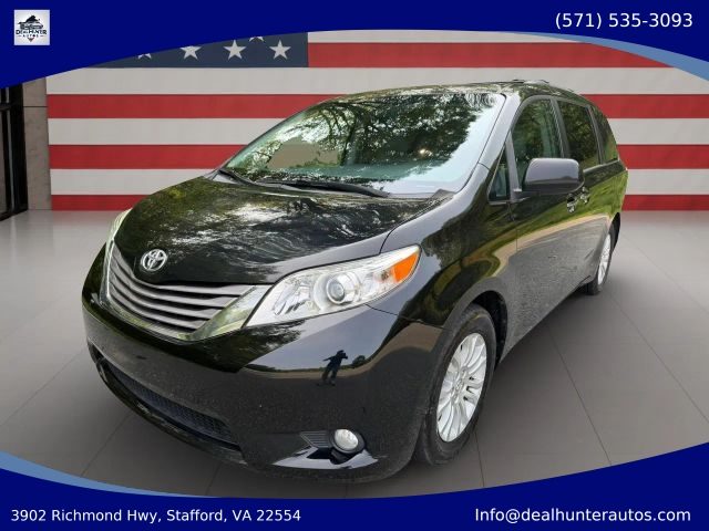 2016 Toyota Sienna XLE Premium FWD photo