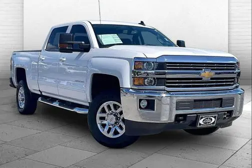 2017 Chevrolet Silverado 2500HD LT 4WD photo