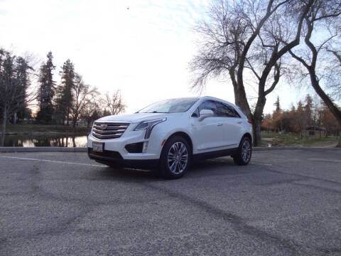 2017 Cadillac XT5 Premium Luxury FWD FWD photo