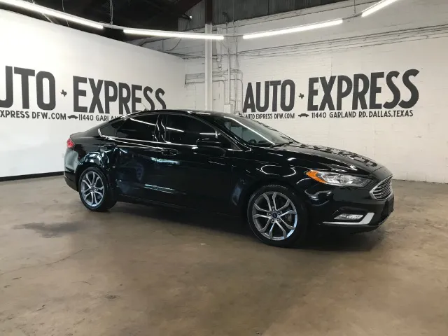 2017 Ford Fusion SE FWD photo