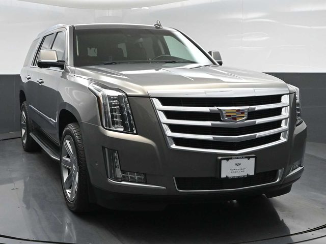 2017 Cadillac Escalade Premium Luxury 4WD photo