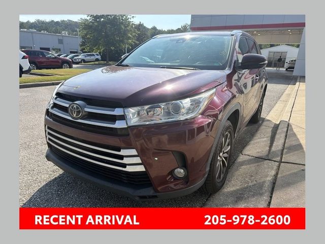 2017 Toyota Highlander XLE FWD photo