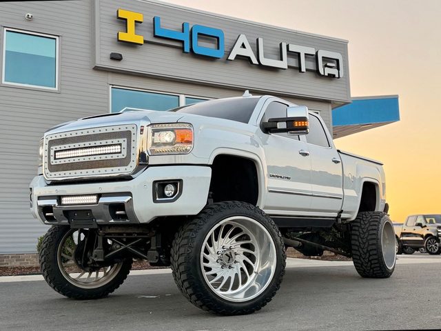 2017 GMC Sierra 2500HD Denali 4WD photo