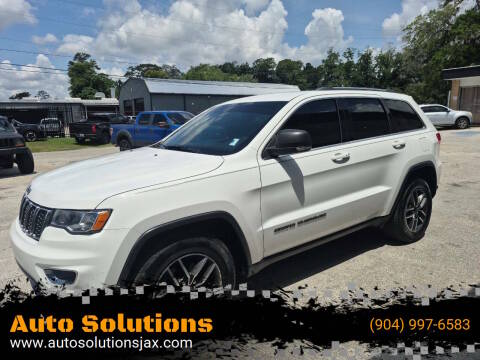 2017 Jeep Grand Cherokee Laredo RWD photo