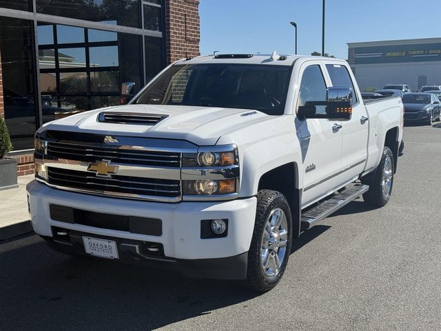 2017 Chevrolet Silverado 2500HD High Country 4WD photo
